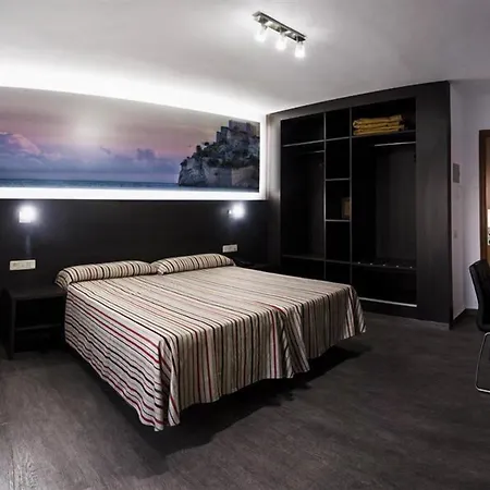 מלון Prado Ii 4*